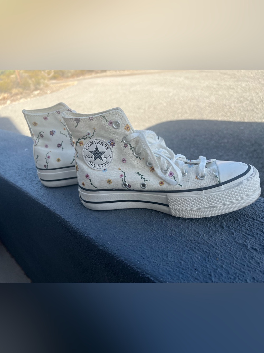 Converse Chuck Taylor All Star High Top Sneakers - White Floral embroidered